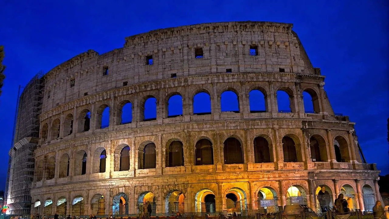 10 Famous Landmarks In Europe You Must See 10 Famous Landmarks In Europe You Must See